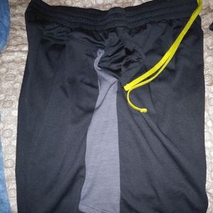 Men's shorts pockets never worn